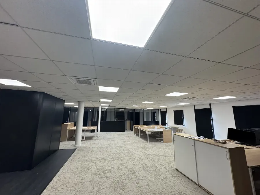 Éclairage de bureaux